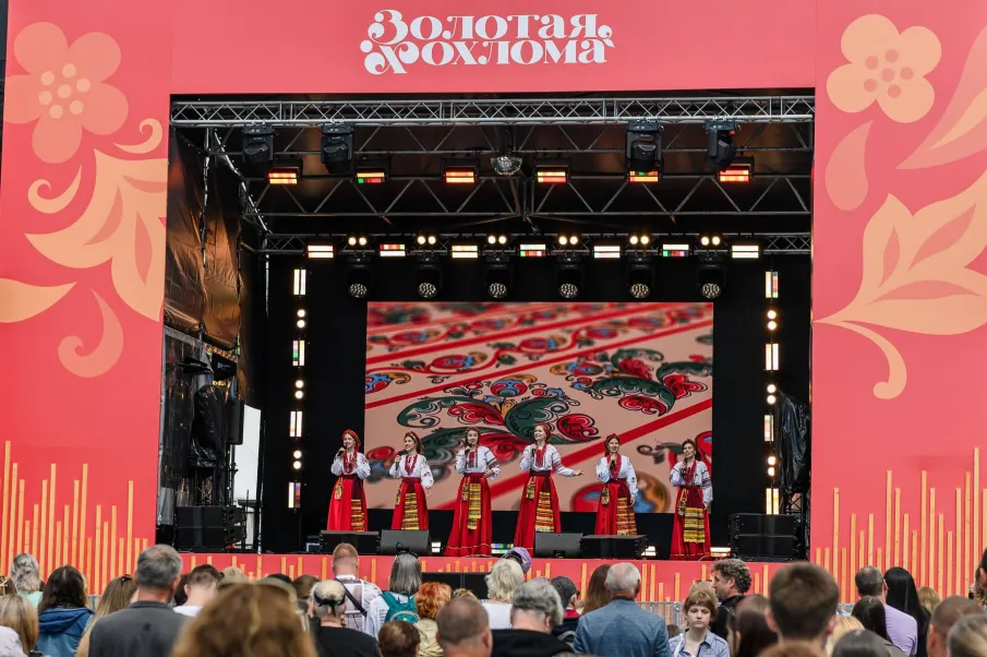 В Семенове открылся XXII Международный фестиваль народных художественных промыслов «Золотая хохлома»
